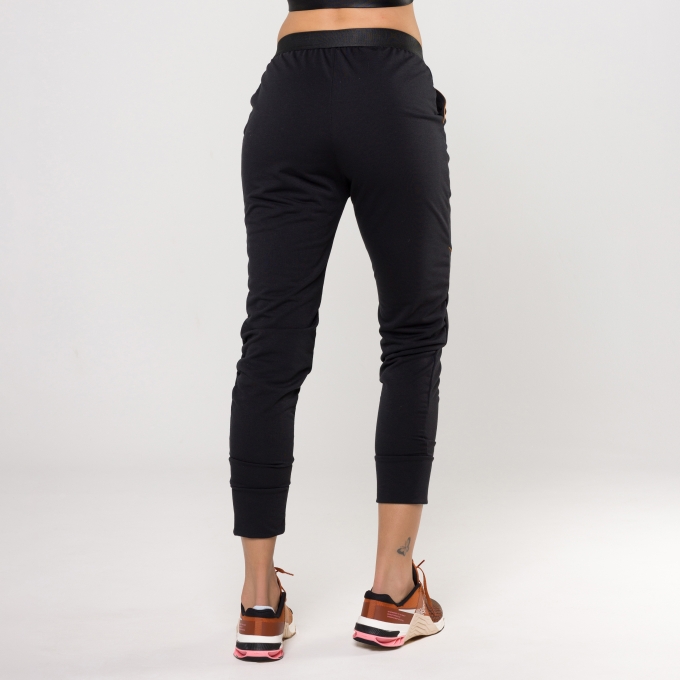 Calça Jogger Street Preta com Vivo Marrom Bourbon