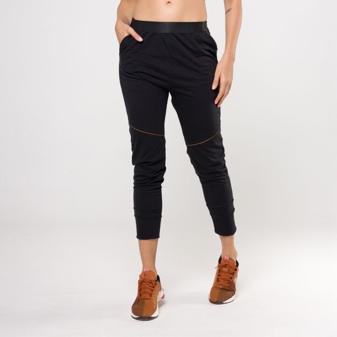 Calça Jogger Street Preta com Vivo Marrom Bourbon